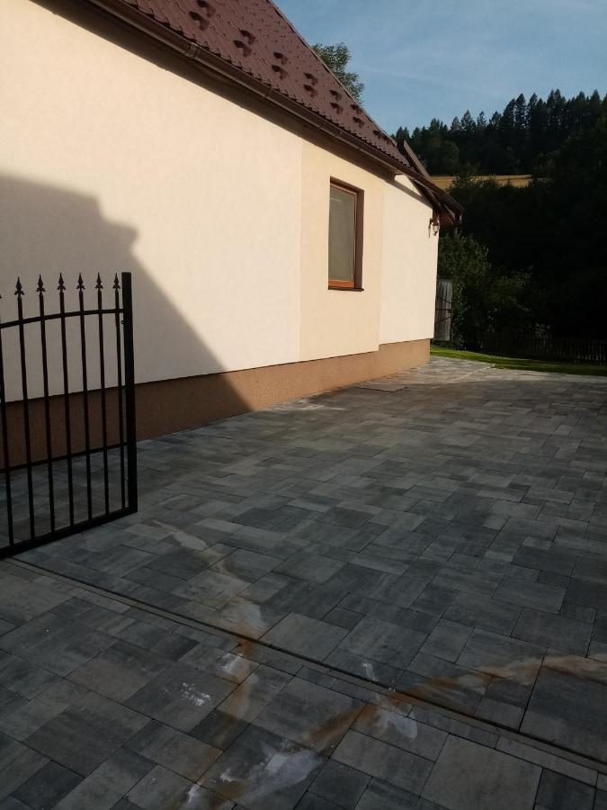 Domek Relov Bagian luar foto