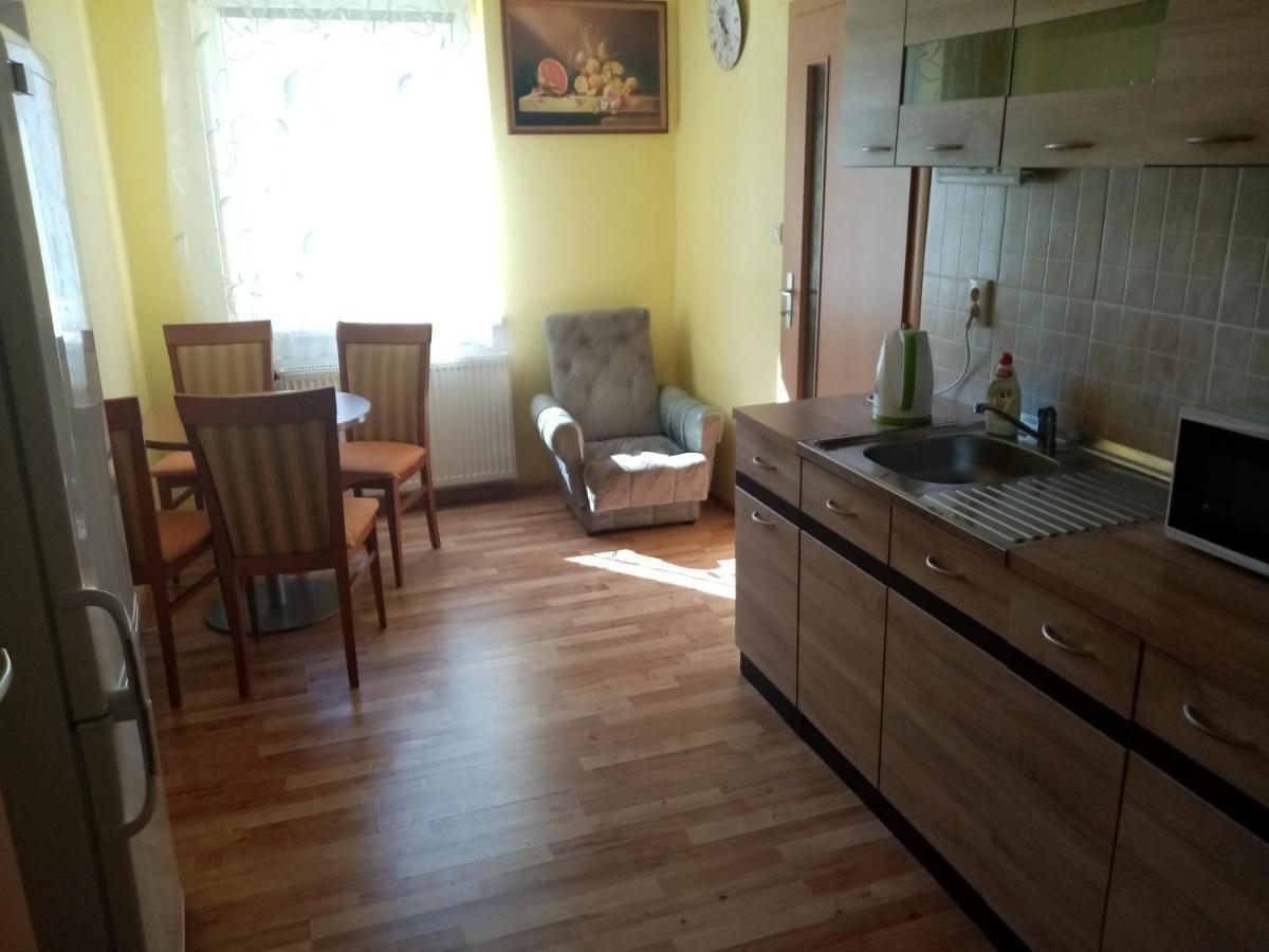 Domek Relov Bagian luar foto
