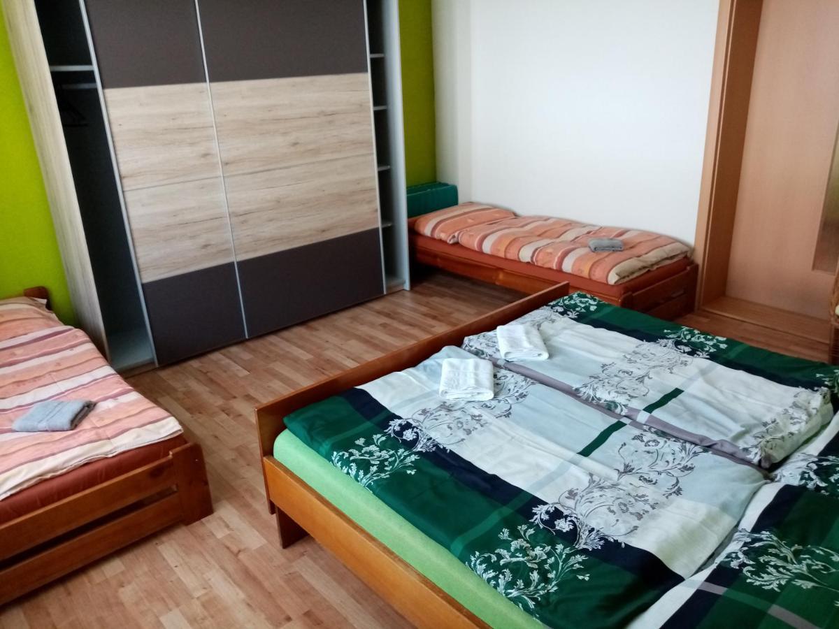 Domek Relov Bagian luar foto