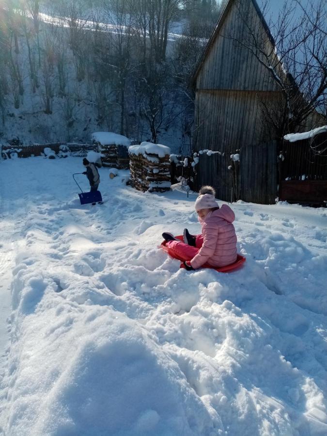 Domek Villa Relov Bagian luar foto